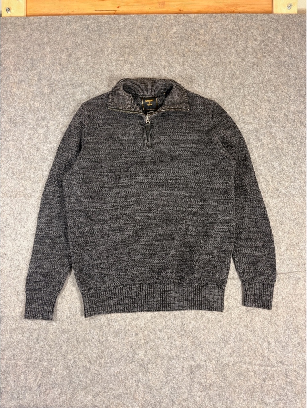 Superdry gray half-zip sweater mens size medium